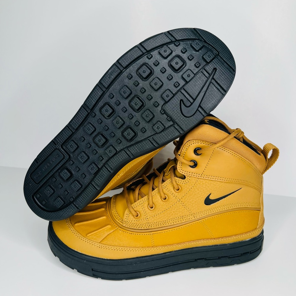 Nike Youth ACG Woodside 2 II Wheat Black 
524872-703 Snow Hiking Boots Size 6.5